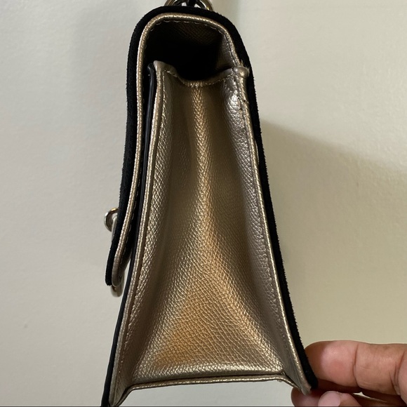 Carpisa Kuvera  Mettalic Pebble Grain Faux Leather Structured Bag Cross Body - Picture 5 of 14